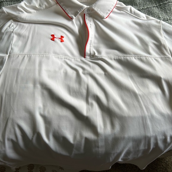 Lot of 7 short sleeved shirts! Under Armour, North Face, Fila, Izod, and more! - Picture 4 of 14